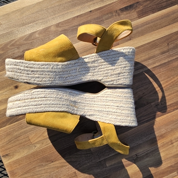 Yellow Suede Platform Espadrille Women's Sandals with Ankle Straps. - Picture 7 of 9
